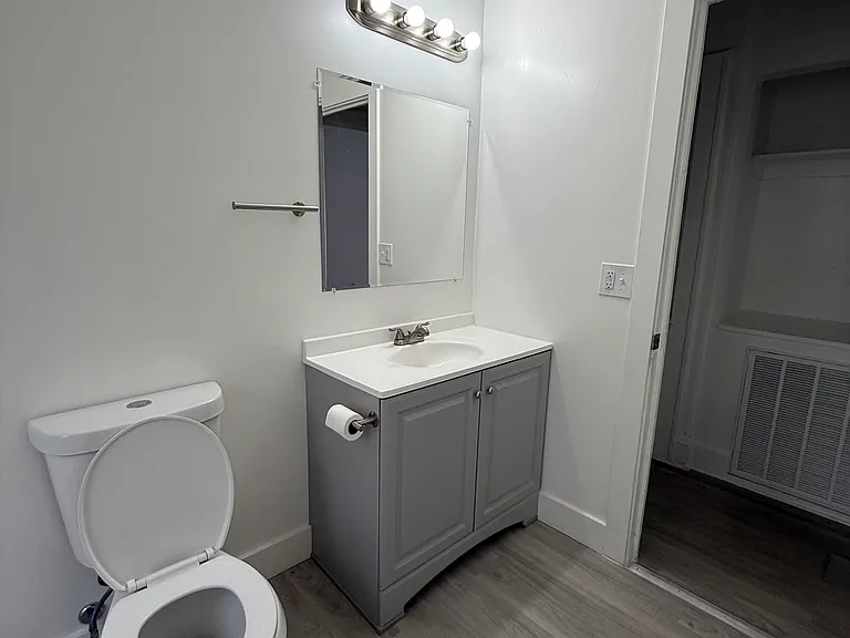 15203 Kinsman Rd #2 — Photo 11
