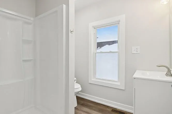 4 bed, 2000 sqft, $2,500 — Photo 4