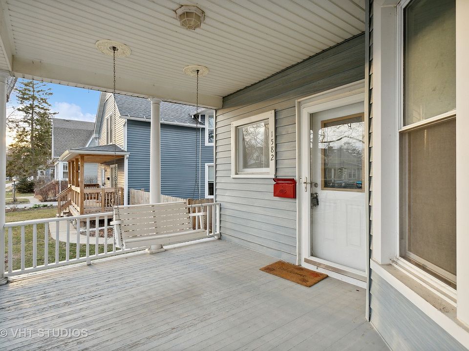 1582 Oakwood Ave, Des Plaines, IL 60016 | Zillow