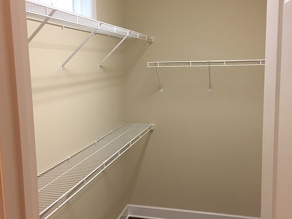 5th image of 3639 Majestic Oak Dr SW
