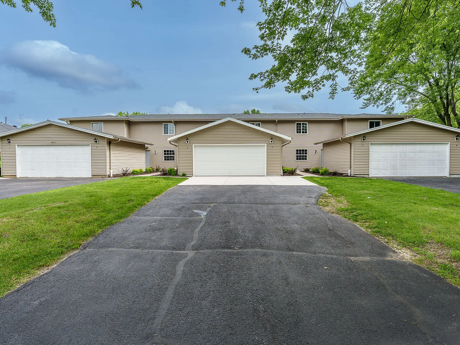 4412 Pepper Dr — Photo 1