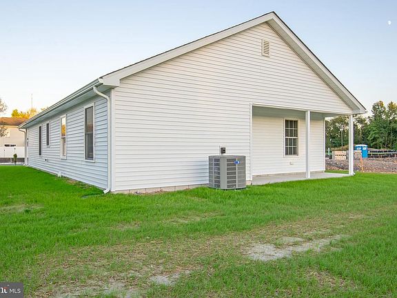 5th image of 63 Meadow Wood Ln