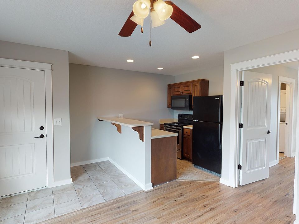 1st image of 101 1st St #117