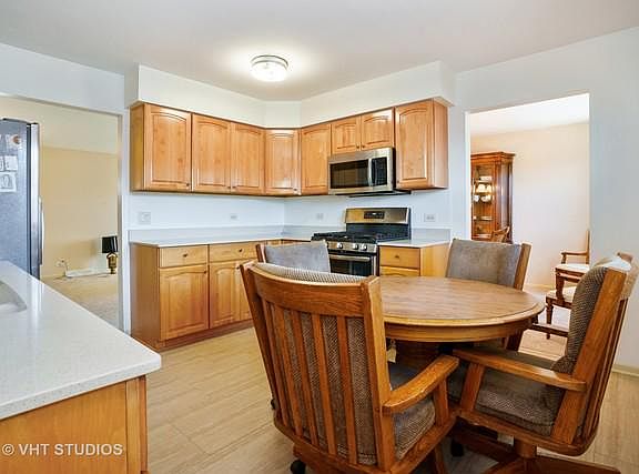 5th image of 1220 S Leslie Ln