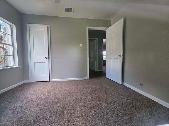 3rd image of 10101 Chadwick St