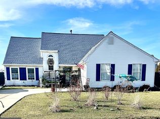 9 Winterset Ln, Marlton, NJ 08053