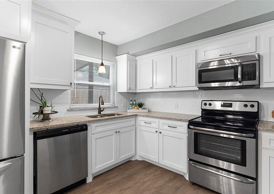 1st image of 1400 White Way