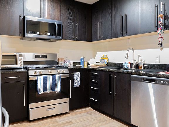 2nd image of 717 Hudson Park #717