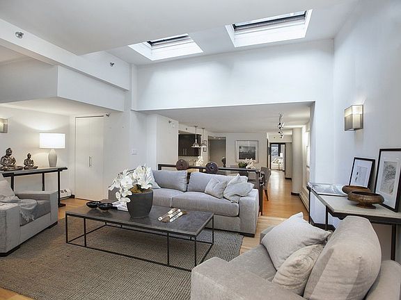 2nd image of 88 Jane St APT 1RE