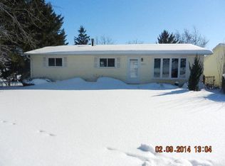 325 W Beloit St, Darien, WI 53114
