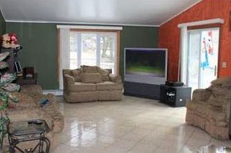 4th image of 20 Ferreira Dr
