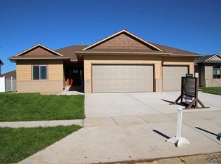 5712 E Mahogany Cir, Sioux Falls, SD 57110