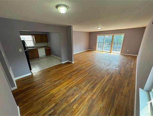 2nd image of 327 W Runyon St Floor 1