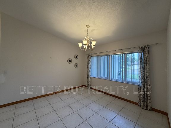 4th image of 81 Boston Ln