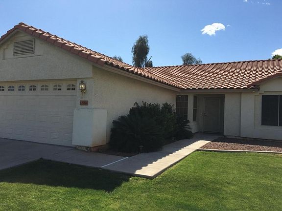 3rd image of 12704 N 58th Dr