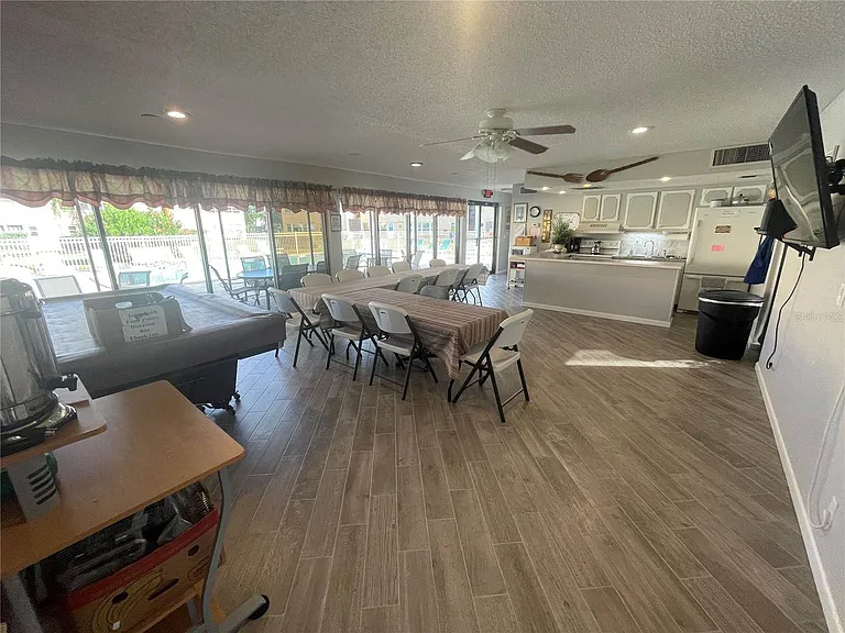 124 Dogwood Cir — Photo 37