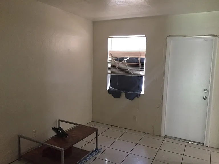 716 NW 4th Ave — Photo 20