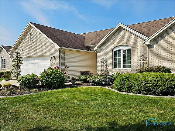 2nd image of 26325 E Wexford Dr