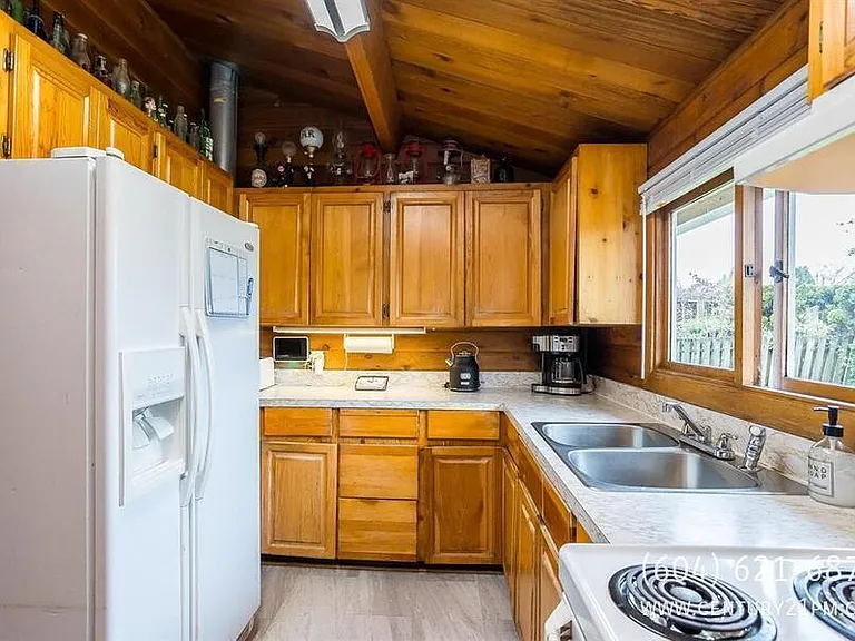 2853 McCallum Rd #UPPER — Photo 1