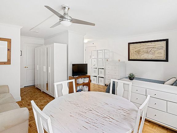2nd image of 404 E 76th St APT 5F