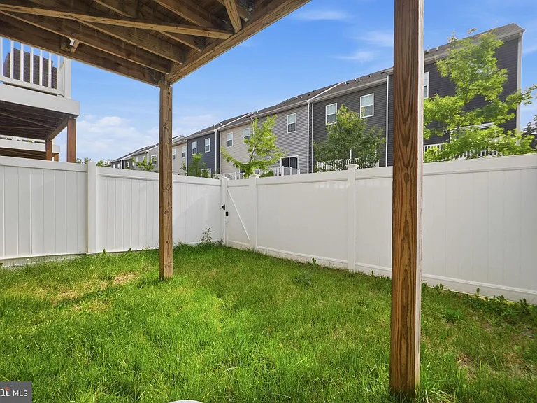 1806 Kellington Ct — Photo 28