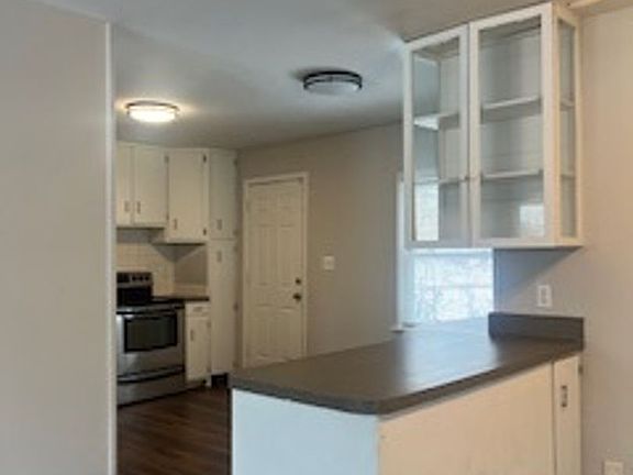 5th image of 15423 White Ave