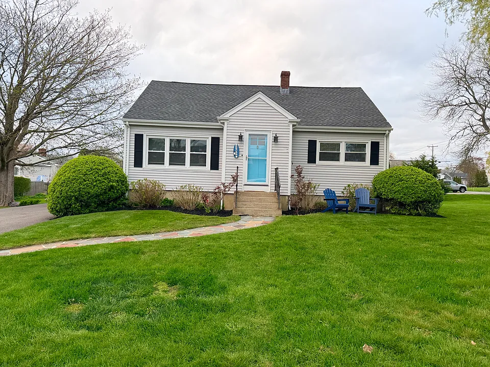 182 Newport Ave