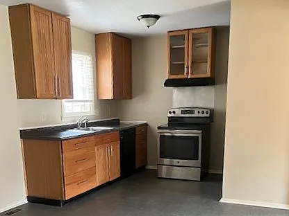 3 bed, 1421 sqft, $1,995 — Photo 3