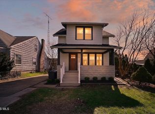 1130 Earlwood Ave, Oregon, OH