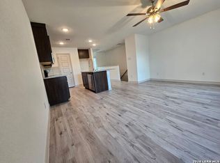 310 W Evergreen St #121, San Antonio, TX 78212