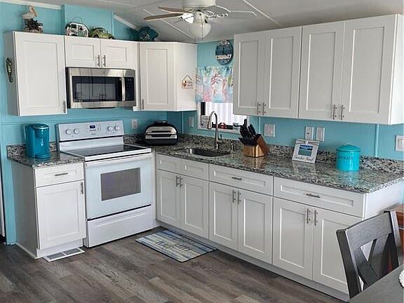 2nd image of 664 NETTLES Boulevard #664