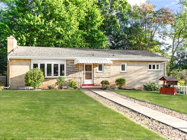 129 Rolling Hills Dr, Zelienople, PA 16063