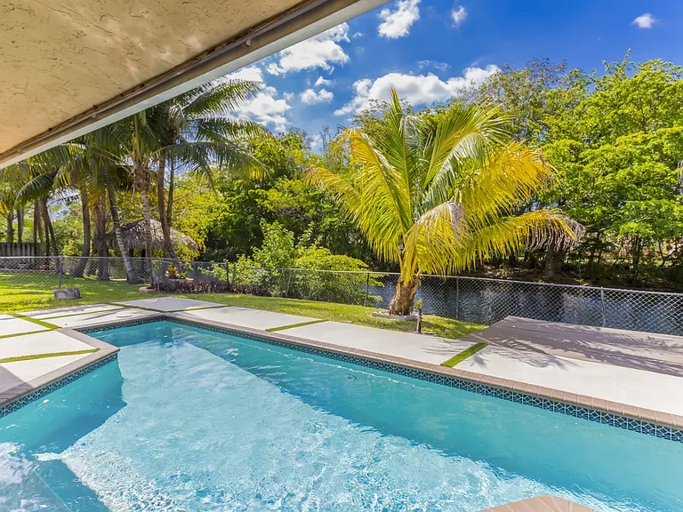 10730 NW 20th Ct — Photo 7