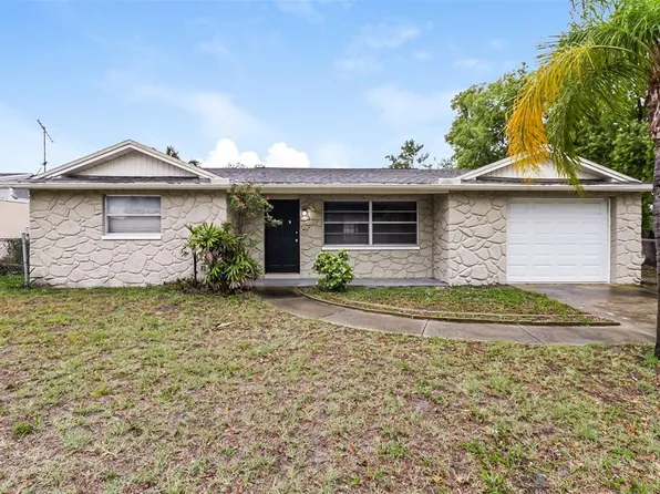 7004 Mayfield Dr, Port Richey, FL 34668