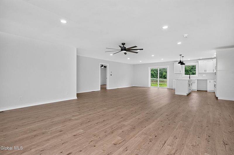 3rd image of 11 McDermott Road