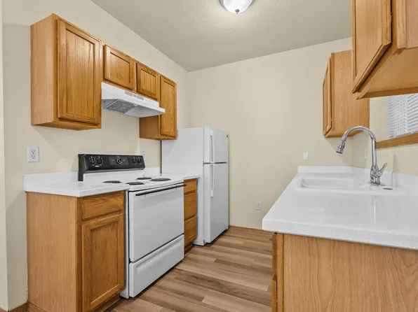 4920 NE Lombard St, Portland, OR 97218