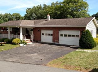 27 Old Mill Rd, Jermyn, PA 18433