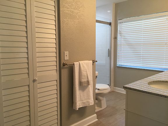 3rd image of 3801 N Darwin Ave