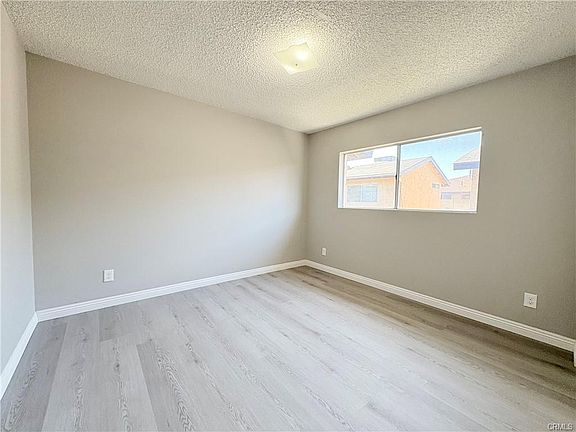5th image of 1036 Carob Way #4