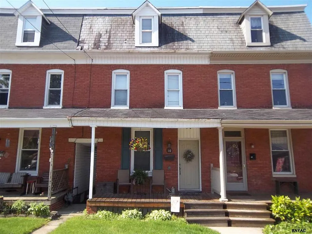 50 E Howard St photo 1