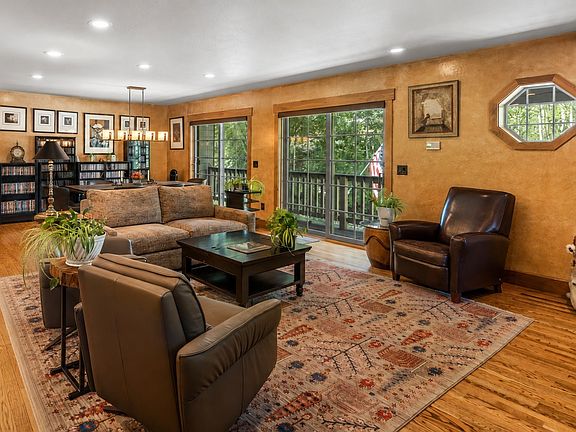 3rd image of 1880 Hunters Drive UNIT A