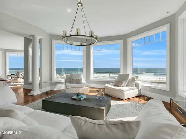 15 Tradewinds Ln, Sea Bright, NJ 07760