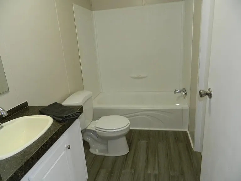 66 Haywood Ln — Photo 6