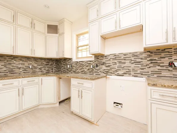 10516 Sutter Avenue image 1 of 21