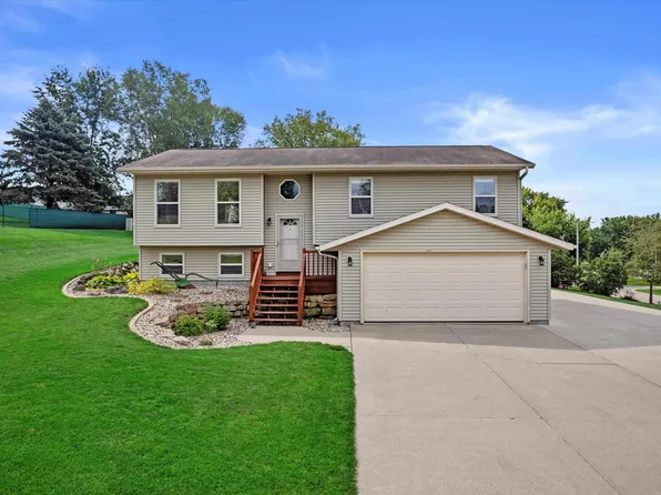 102 Victoria Ln, Barneveld, WI 53507