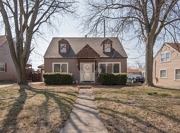 3rd image of 1091 Birchdale Dr