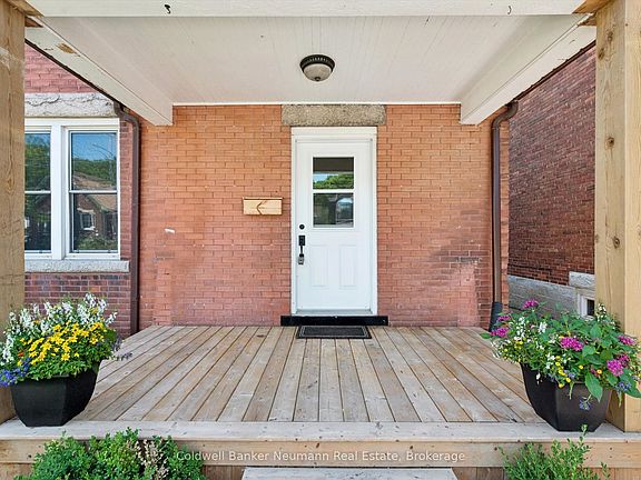 3rd image of 179 Elizabeth St