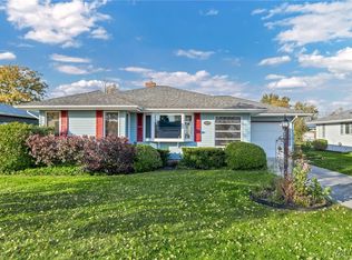 1433 Red Jacket Rd, Grand Island, NY 14072