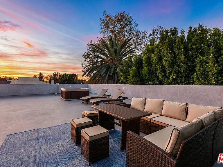 4806 Sylmar Ave #Penthouse 2 — Photo 29