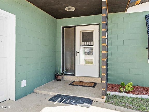 2nd image of 4585 Rosehill Ave